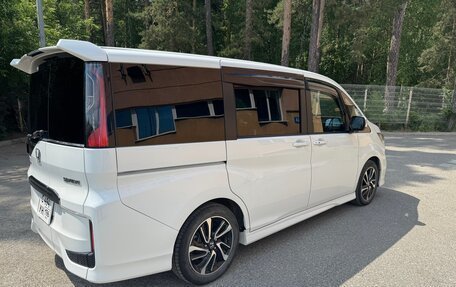 Honda Stepwgn IV, 2019 год, 2 400 000 рублей, 4 фотография