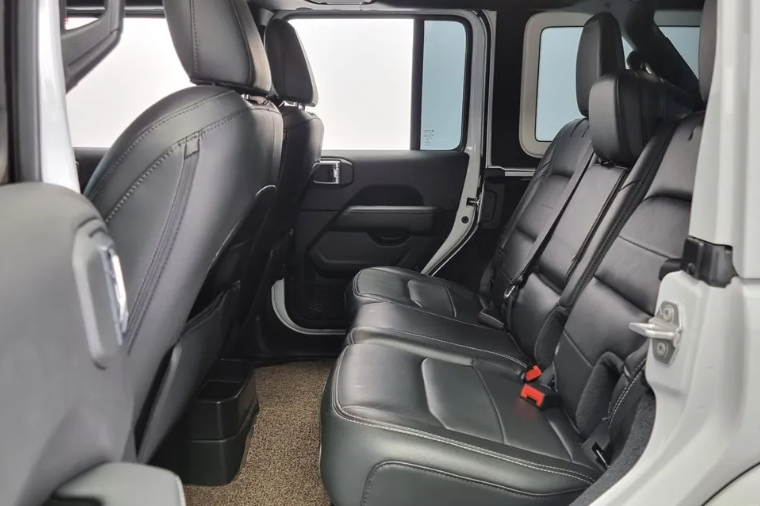 Jeep Wrangler JL, 2022 год, 5 050 000 рублей, 12 фотография