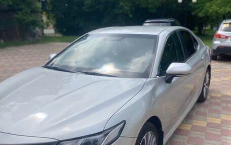 Toyota Camry, 2018 год, 2 600 000 рублей, 5 фотография