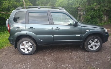 Chevrolet Niva I рестайлинг, 2013 год, 600 000 рублей, 3 фотография