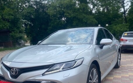 Toyota Camry, 2018 год, 2 600 000 рублей, 4 фотография