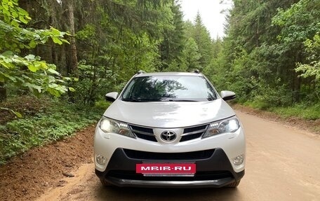 Toyota RAV4, 2014 год, 2 200 000 рублей, 2 фотография