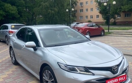 Toyota Camry, 2018 год, 2 600 000 рублей, 6 фотография