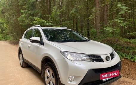 Toyota RAV4, 2014 год, 2 200 000 рублей, 3 фотография