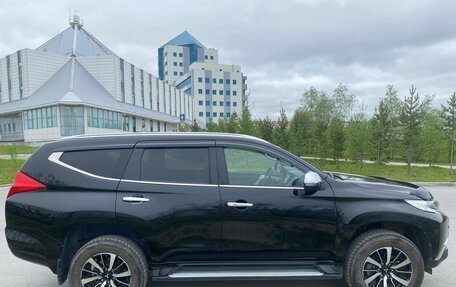 Mitsubishi Pajero Sport III рестайлинг, 2017 год, 3 600 000 рублей, 2 фотография