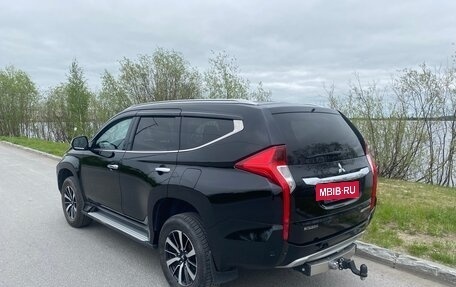 Mitsubishi Pajero Sport III рестайлинг, 2017 год, 3 600 000 рублей, 7 фотография