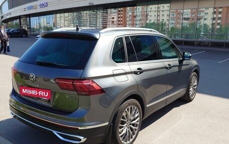 Volkswagen Tiguan II, 2020 год, 3 300 000 рублей, 3 фотография