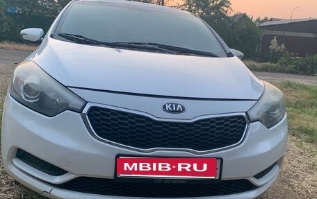 KIA Forte II, 2015 год, 999 999 рублей, 2 фотография