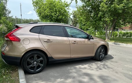 Volvo V40 Cross Country I, 2013 год, 1 000 000 рублей, 4 фотография