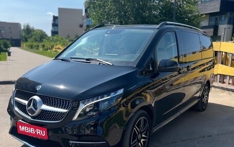 Mercedes-Benz V-Класс, 2023 год, 9 950 000 рублей, 2 фотография