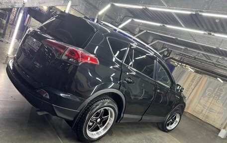 Toyota RAV4, 2015 год, 2 480 000 рублей, 2 фотография