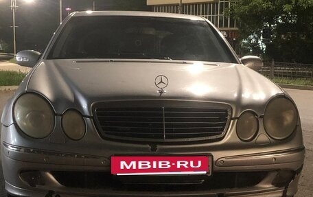Mercedes-Benz E-Класс, 2004 год, 850 000 рублей, 2 фотография