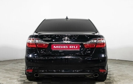 Toyota Camry, 2017 год, 2 376 000 рублей, 6 фотография