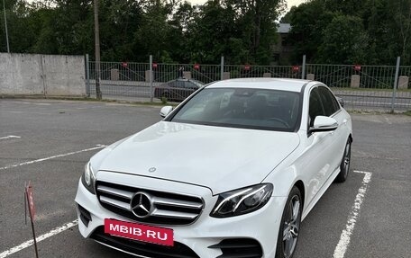 Mercedes-Benz E-Класс, 2017 год, 3 300 000 рублей, 2 фотография