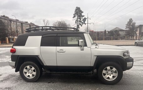 Toyota FJ Cruiser, 2006 год, 3 000 000 рублей, 2 фотография