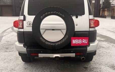 Toyota FJ Cruiser, 2006 год, 3 000 000 рублей, 3 фотография