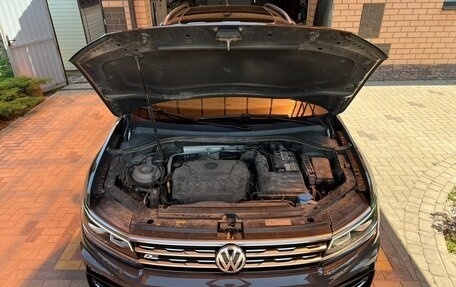 Volkswagen Tiguan II, 2017 год, 2 900 000 рублей, 2 фотография