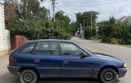 Opel Astra F, 1993 год, 160 000 рублей, 3 фотография