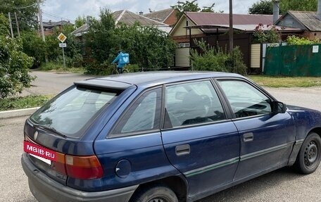 Opel Astra F, 1993 год, 160 000 рублей, 4 фотография