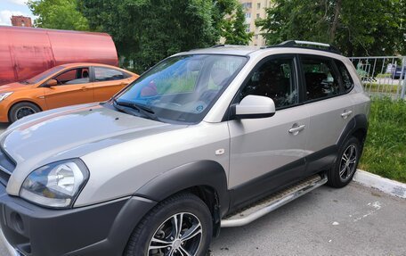 Hyundai Tucson III, 2008 год, 1 000 000 рублей, 2 фотография