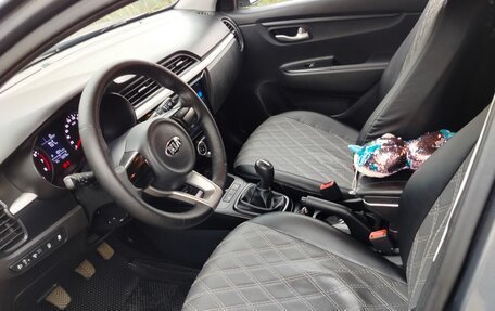 KIA Rio IV, 2018 год, 1 300 000 рублей, 4 фотография