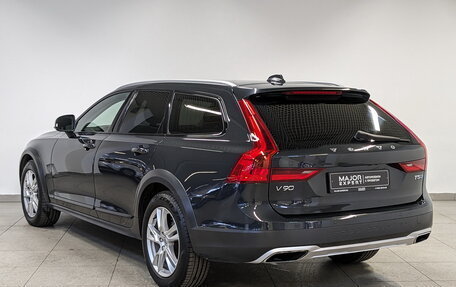 Volvo V90 Cross Country I рестайлинг, 2017 год, 2 870 000 рублей, 7 фотография