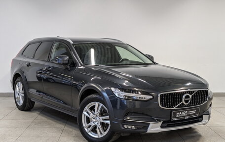 Volvo V90 Cross Country I рестайлинг, 2017 год, 2 870 000 рублей, 3 фотография