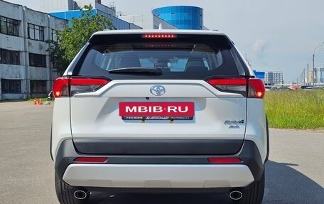 Toyota RAV4, 2025 год, 4 250 000 рублей, 6 фотография