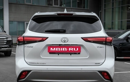 Toyota Highlander, 2024 год, 6 390 000 рублей, 4 фотография