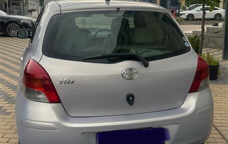 Toyota Vitz, 2010 год, 700 000 рублей, 3 фотография