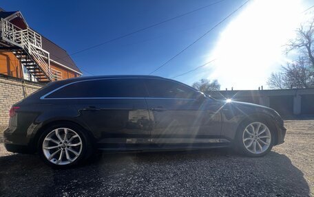 Audi A4, 2018 год, 2 400 000 рублей, 6 фотография