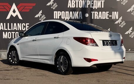 Hyundai Solaris II рестайлинг, 2013 год, 710 000 рублей, 4 фотография