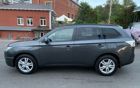 Mitsubishi Outlander III рестайлинг 3, 2013 год, 1 750 000 рублей, 2 фотография