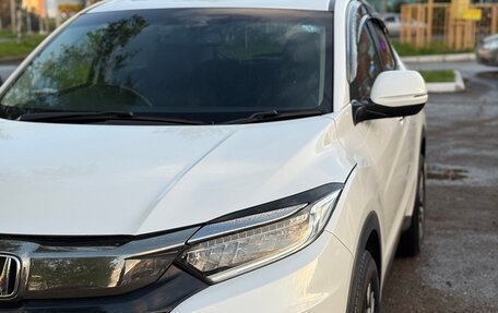 Honda Vezel, 2018 год, 1 900 000 рублей, 5 фотография