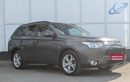 Mitsubishi Outlander III рестайлинг 3, 2014 год, 1 300 000 рублей, 3 фотография
