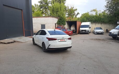 Hyundai Solaris II рестайлинг, 2020 год, 890 000 рублей, 3 фотография