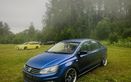 Volkswagen Polo VI (EU Market), 2019 год, 1 200 000 рублей, 2 фотография