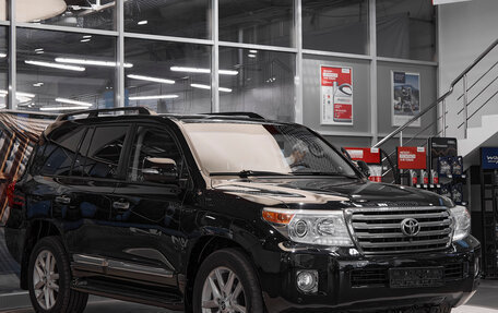 Toyota Land Cruiser 200, 2013 год, 3 975 000 рублей, 3 фотография