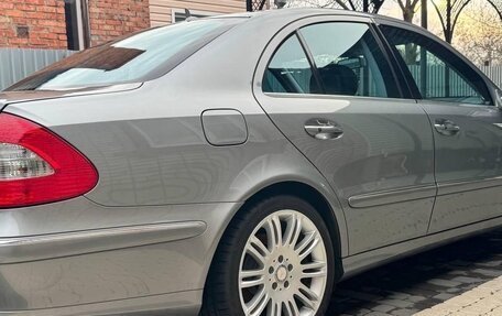 Mercedes-Benz E-Класс, 2008 год, 2 200 000 рублей, 15 фотография