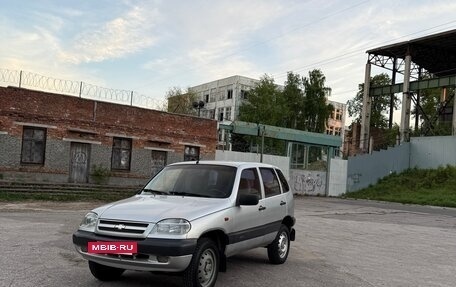 Chevrolet Niva I рестайлинг, 2005 год, 265 000 рублей, 2 фотография