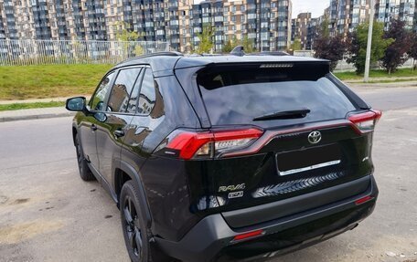 Toyota RAV4, 2021 год, 3 200 000 рублей, 4 фотография