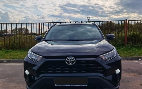 Toyota RAV4, 2021 год, 3 200 000 рублей, 6 фотография