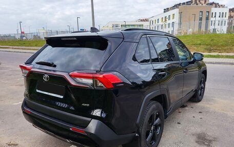 Toyota RAV4, 2021 год, 3 200 000 рублей, 5 фотография