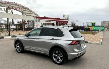 Volkswagen Tiguan II, 2018 год, 3 300 000 рублей, 2 фотография