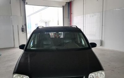 Volkswagen Touran III, 2006 год, 755 000 рублей, 1 фотография