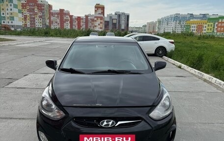 Hyundai Solaris II рестайлинг, 2012 год, 790 000 рублей, 3 фотография