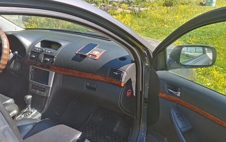 Toyota Avensis III рестайлинг, 2006 год, 590 000 рублей, 2 фотография