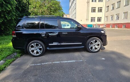 Toyota Land Cruiser 200, 2016 год, 5 300 000 рублей, 10 фотография