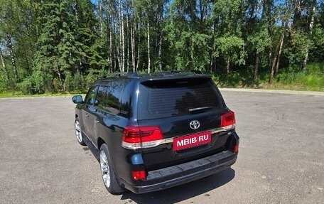 Toyota Land Cruiser 200, 2016 год, 5 300 000 рублей, 8 фотография