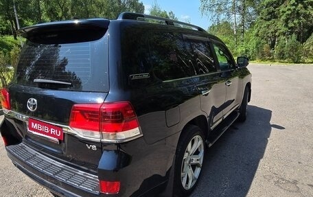 Toyota Land Cruiser 200, 2016 год, 5 300 000 рублей, 2 фотография